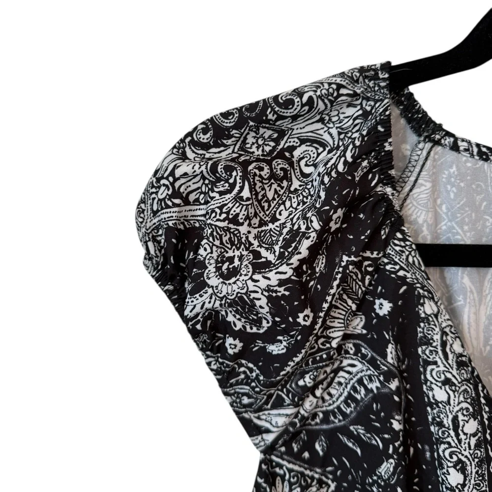 Black & White Stretch Maxi Dress - Picture 4 of 5